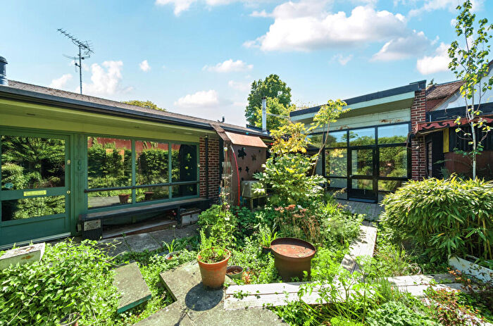 2 Bedroom Bungalow For Sale In North Drive, Littleton, Winchester, Hampshire, SO22