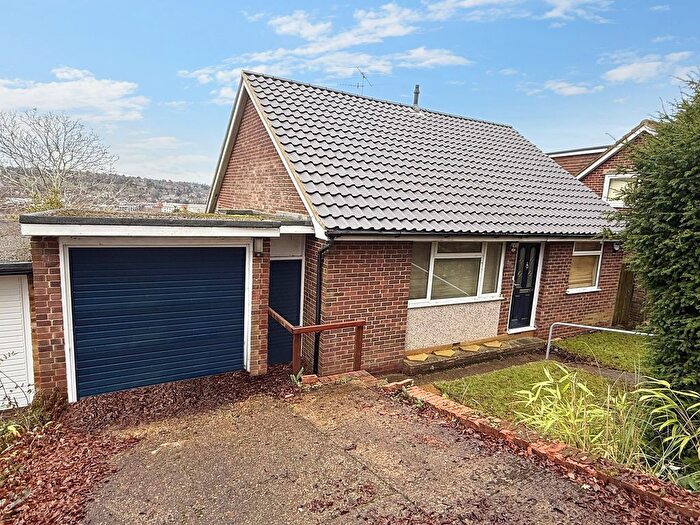 3 Bedroom Detached House For Sale In Deeds Grove, High Wycombe, HP12