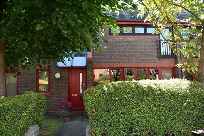 1 Bedroom Apartment To Rent In Bywater Place, London, SE16