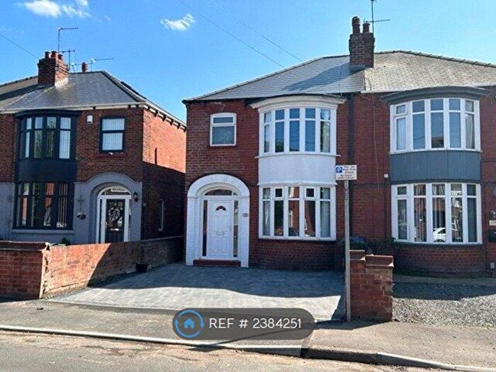 3 Bedroom Semi-Detached House To Rent In Woodhouse Road., Doncaster, DN2