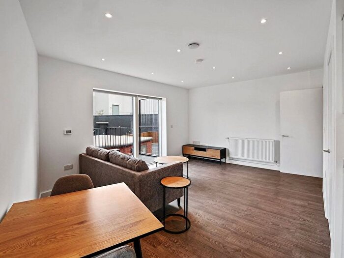 1 Bedroom Flat To Rent In Denning Avenue, Croydon, CR0