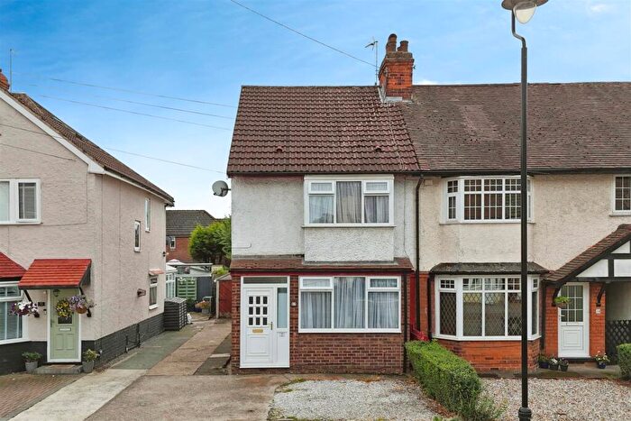 2 Bedroom End Of Terrace House For Sale In The Paddock, Hull, HU4