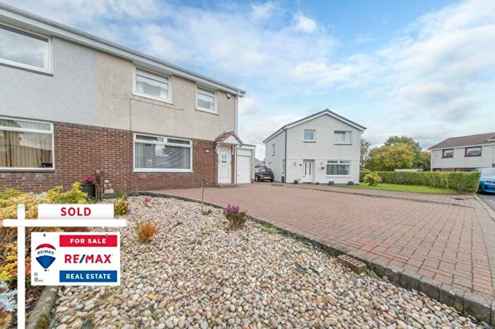 3 Bedroom Semi-Detached House For Sale In The Glebe, West Calder, EH55