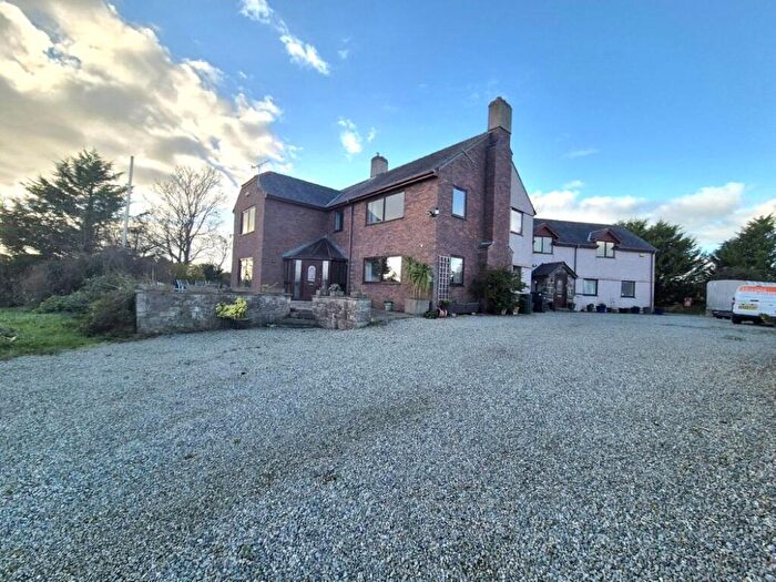 6 Bedroom Detached House For Sale In Bodlawen, Brynsiencyn, Anglesey, LL61