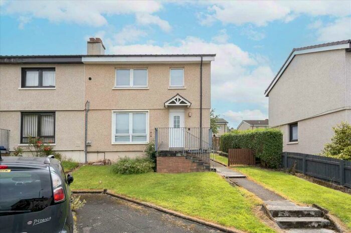 3 Bedroom Semi-Detached House To Rent In Toravon Drive, FK2