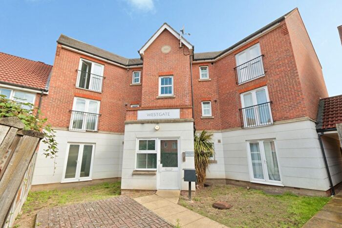 2 Bedroom Flat For Sale In Allenby Road, London, SE28