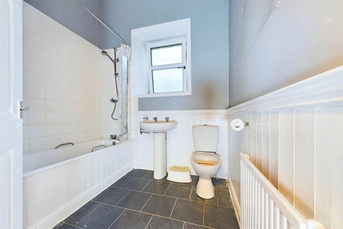 1 Bedroom Flat For Sale In Main Street, Uddingston, G71