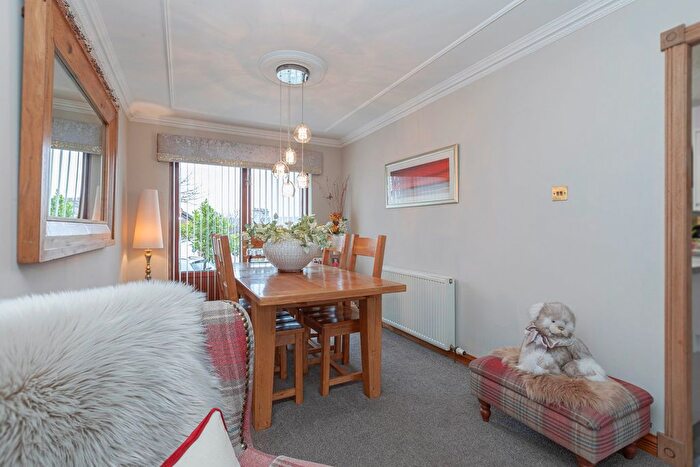 2 Bedroom Detached Bungalow For Sale In Curling Knowe, Crossgates, Cowdenbeath, KY4