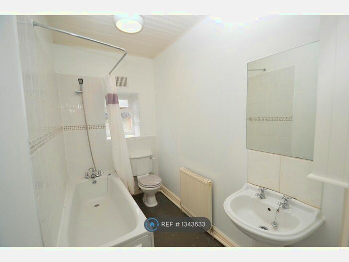 2 Bedroom Terraced House To Rent In Earnshaw Street, Hollingworth, Hyde, SK14