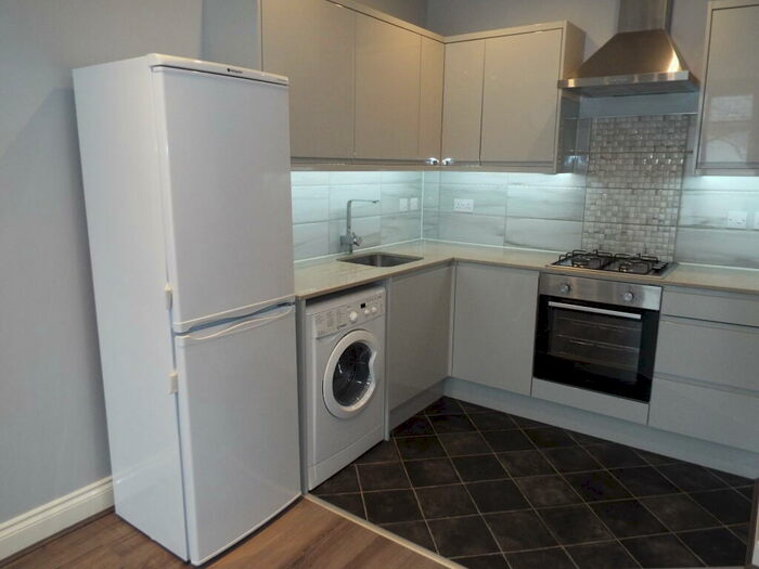 1 Bedroom Flat To Rent In Town Centre, SN1