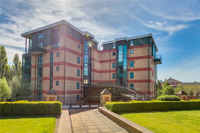 2 Bedroom Flat To Rent In Brasenose Drive, Barnes, SW13