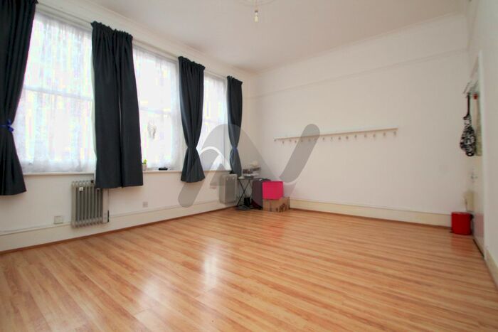 1 Bedroom Flat To Rent In Broadway Parade, Crouch End, N9