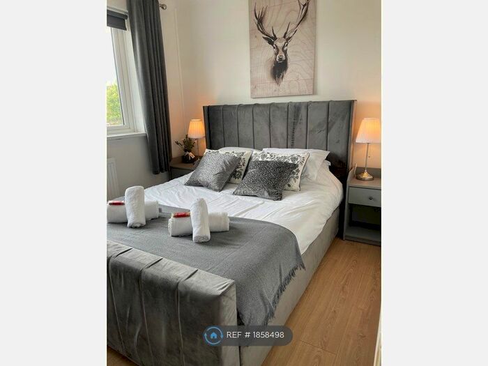 3 Bedroom Flat To Rent In London Road, Rayleigh, SS6