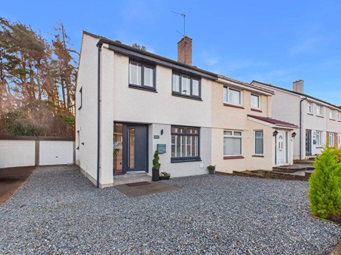 3 Bedroom Semi-Detached House For Sale In Avonbrae Crescent, Hamilton, ML3