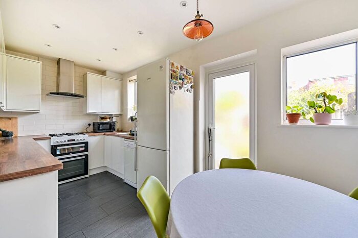 3 Bedroom Terraced House For Sale In Stanley Green East, Langley, Slough, SL3