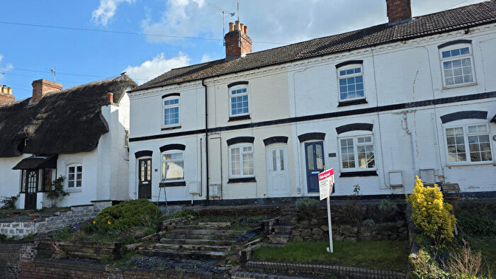 2 Bedroom Cottage For Sale In Banbury Road, Southam, CV47