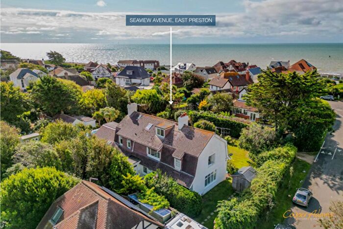 4 Bedroom Maisonette For Sale In Seaview Avenue, East Preston, BN16