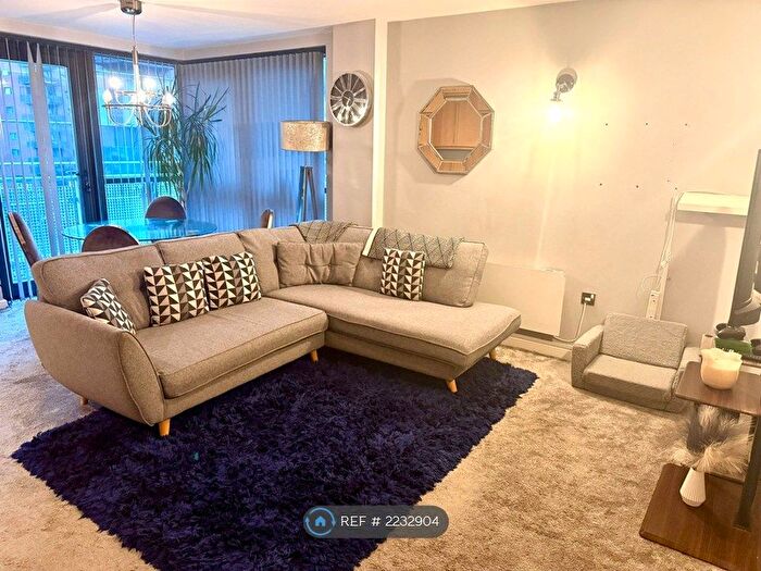 2 Bedroom Flat To Rent In Velocity South, Leeds, LS11