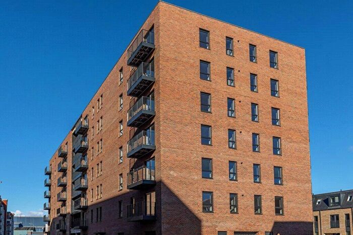 2 Bedroom Flat To Rent In Pillans Place, Edinburgh, EH6