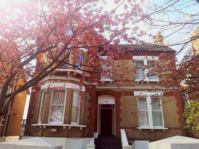 2 Bedroom Flat To Rent In Christchurch Road, London, SW2