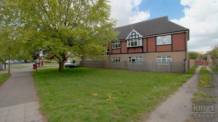 2 Bedroom Flat To Rent In Manor Parade, Hatfield, AL10