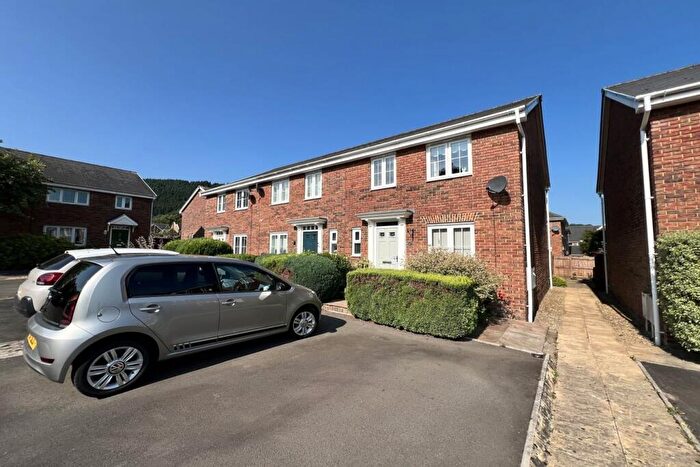 3 Bedroom Semi Detached House For Sale In Thomas Hill Close, Llanfoist, Abergavenny, NP7