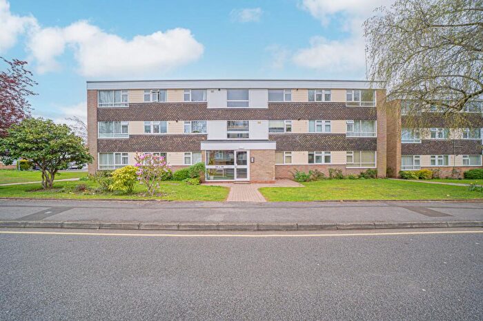 3 Bedroom Apartment For Sale In Hampton Lane, Solihull, B91