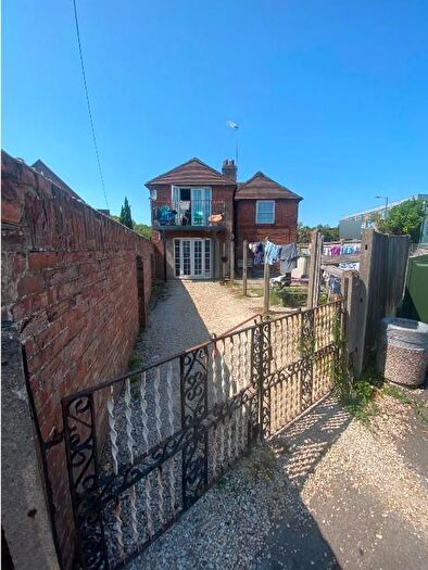 2 Bedroom Flat To Rent In Abbey Barn Road, High Wycombe, HP11