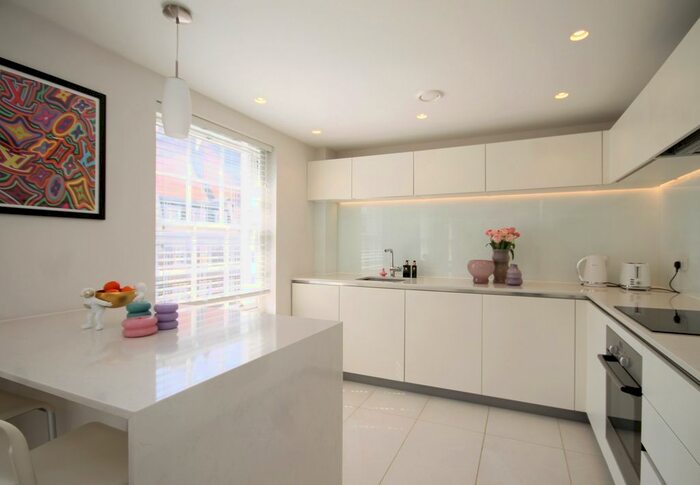 1 Bedroom Flat To Rent In York Street, Marlybone, W1U