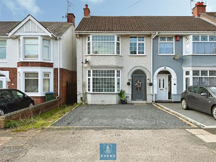 3 Bedroom End Terrace House For Sale In Batsford Road, Coundon, Coventry, CV6