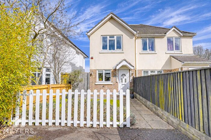 3 Bedroom Semi Detached House For Sale In Cranleigh Road, Bournemouth, BH6