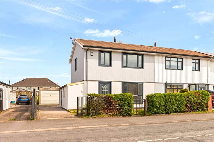 3 Bedroom Semi Detached House For Sale In Fardell Road, Scunthorpe, North Lincolnshire, DN16