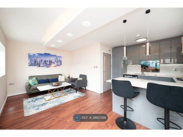 1 Bedroom Flat To Rent In Green Lane, Dagenham, RM8