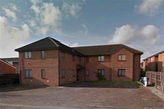 2 Bedroom Flat To Rent In Dover Crescent, MK41