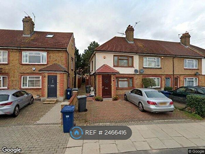 4 Bedroom End Of Terrace House To Rent In Fryent Grove, London, NW9