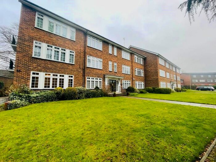 2 Bedroom Property To Rent In Myrtleside Close, Northwood, HA6