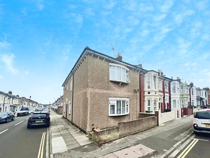 1 Bedroom Flat To Rent In Powerscourt Road, Portsmouth, PO2