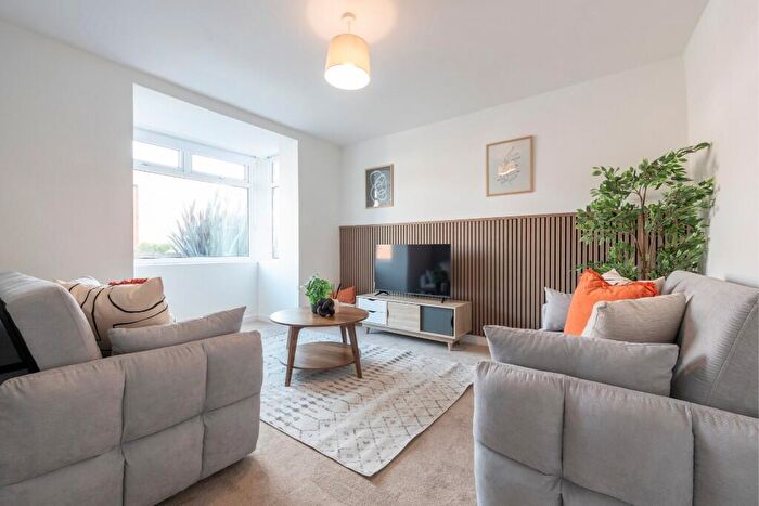 3 Bedroom House To Rent In Hall Road, Leeds, West Yorkshire, LS12