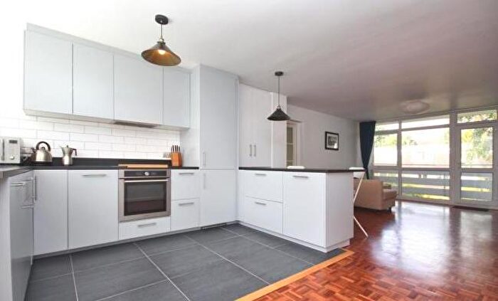2 Bedroom Maisonette To Rent In Woking, Surrey, GU22