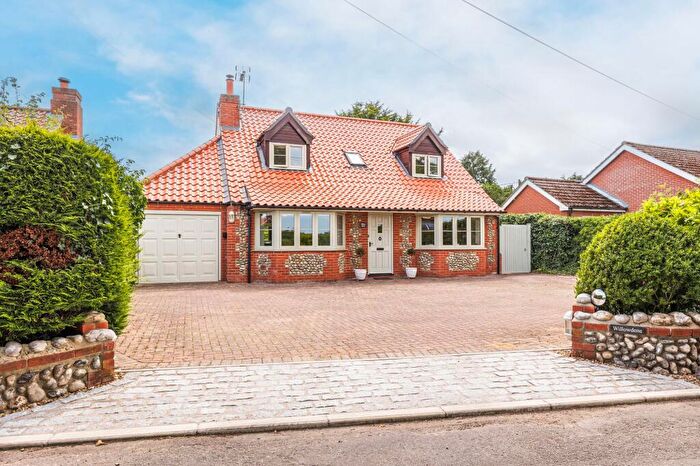 3 Bedroom Detached House For Sale In Beautifully Modernised Home In Bodham, NR25