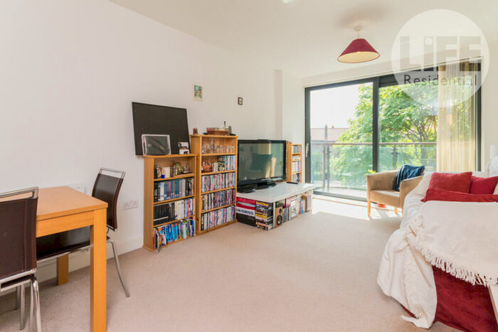 1 Bedroom Apartment To Rent In Aragon Court, Hotspur Street, Kenington Park Square, London, SE11