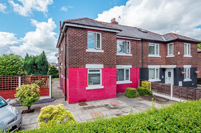 4 Bedroom Semi-Detached House For Sale In Selby Road, Stretford, M32