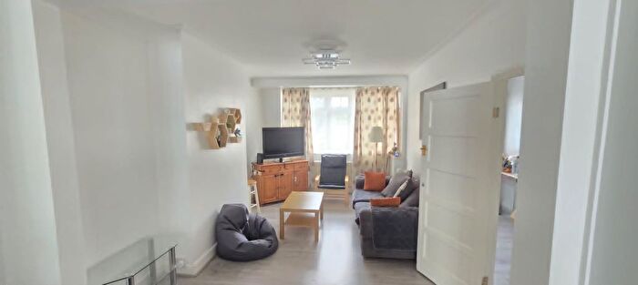4 Bedroom Terraced House To Rent In Mitcham, CR4