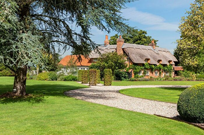 5 Bedroom Detached House For Sale In Brimpton Lane, Brimpton, Reading, RG7