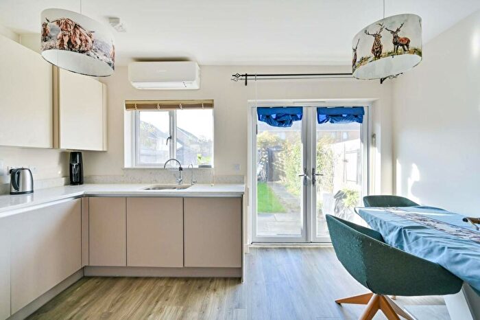 2 Bedroom End Of Terrace House To Rent In Wallingford Way, Maidenhead, SL6