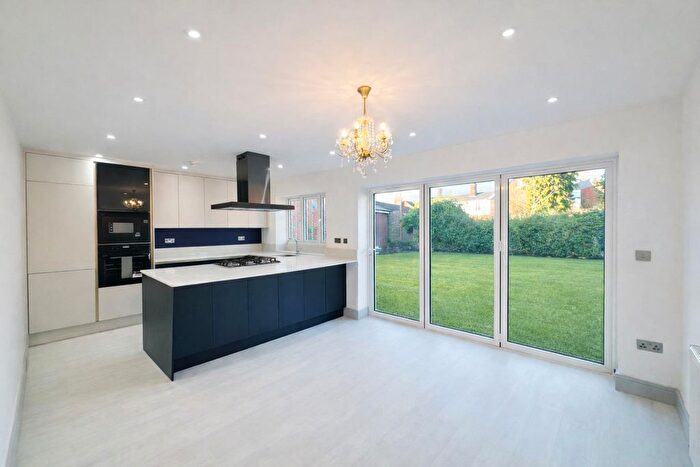 3 Bedroom Detached House For Sale In Compton Close, Earley, Reading, RG6