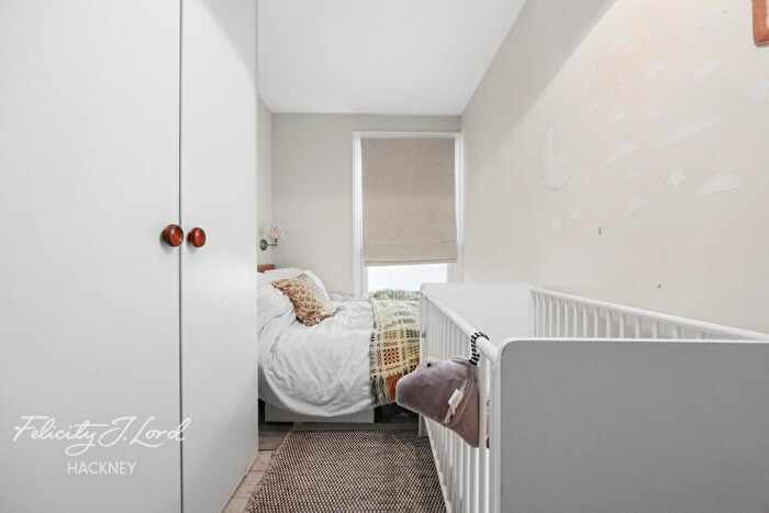 1 Bedroom Flat For Sale In Graham Road, London, E8