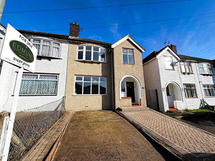 3 Bedroom Semi Detached House For Sale In Station Approach, Orpington, BR6