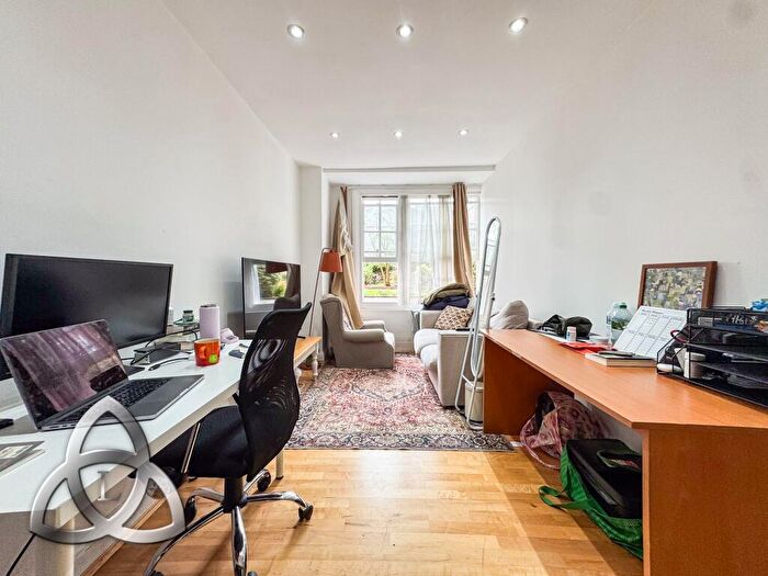 1 Bedroom Flat To Rent In Finchley Road, London, NW8