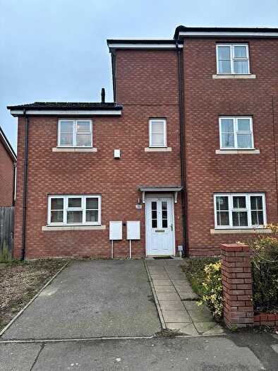 3 Bedroom Semi Detached House For Sale In Berrowside Road, Birmingham, B34